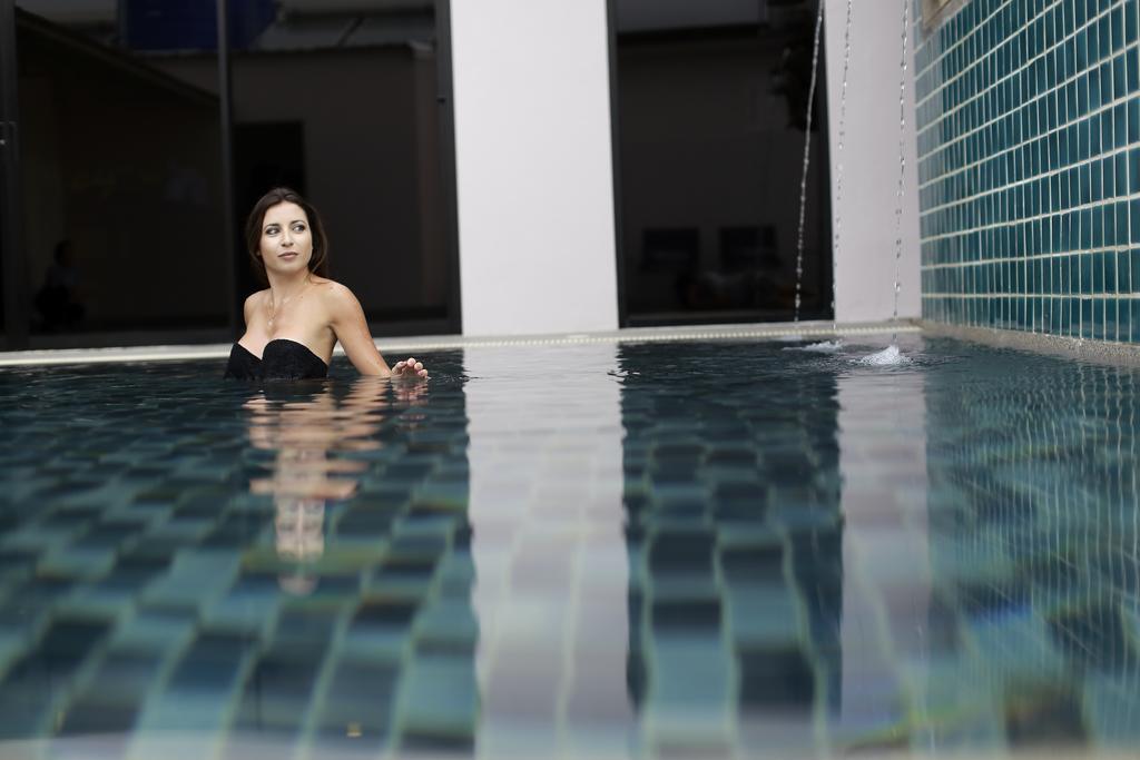 G Penthouse Villa Phuket Buitenkant foto